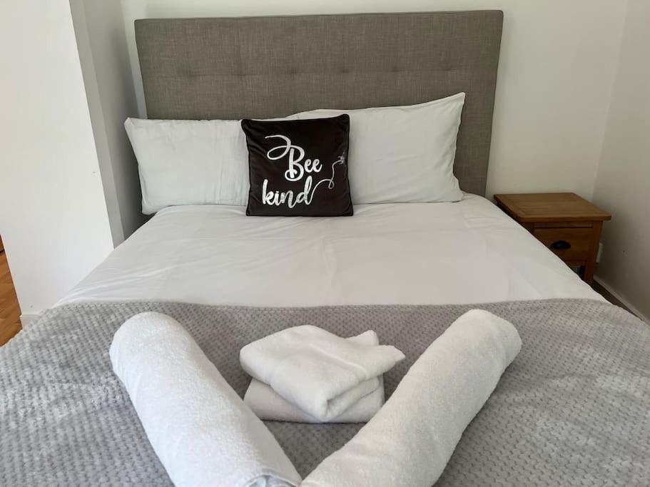 Entire Flat In Euston-Kings Cross Apartment Londra Exterior foto