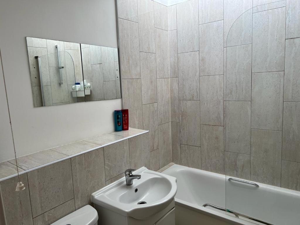 Entire Flat In Euston-Kings Cross Apartment Londra Exterior foto